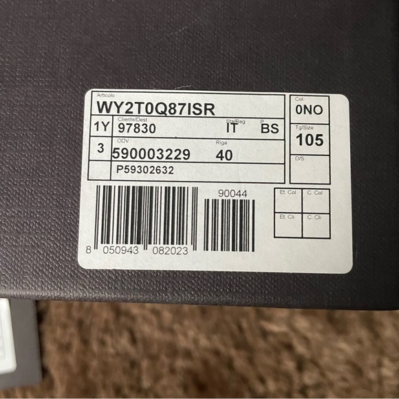 BNWT Valentino signature Vlogo belt - Picture 3 of 12